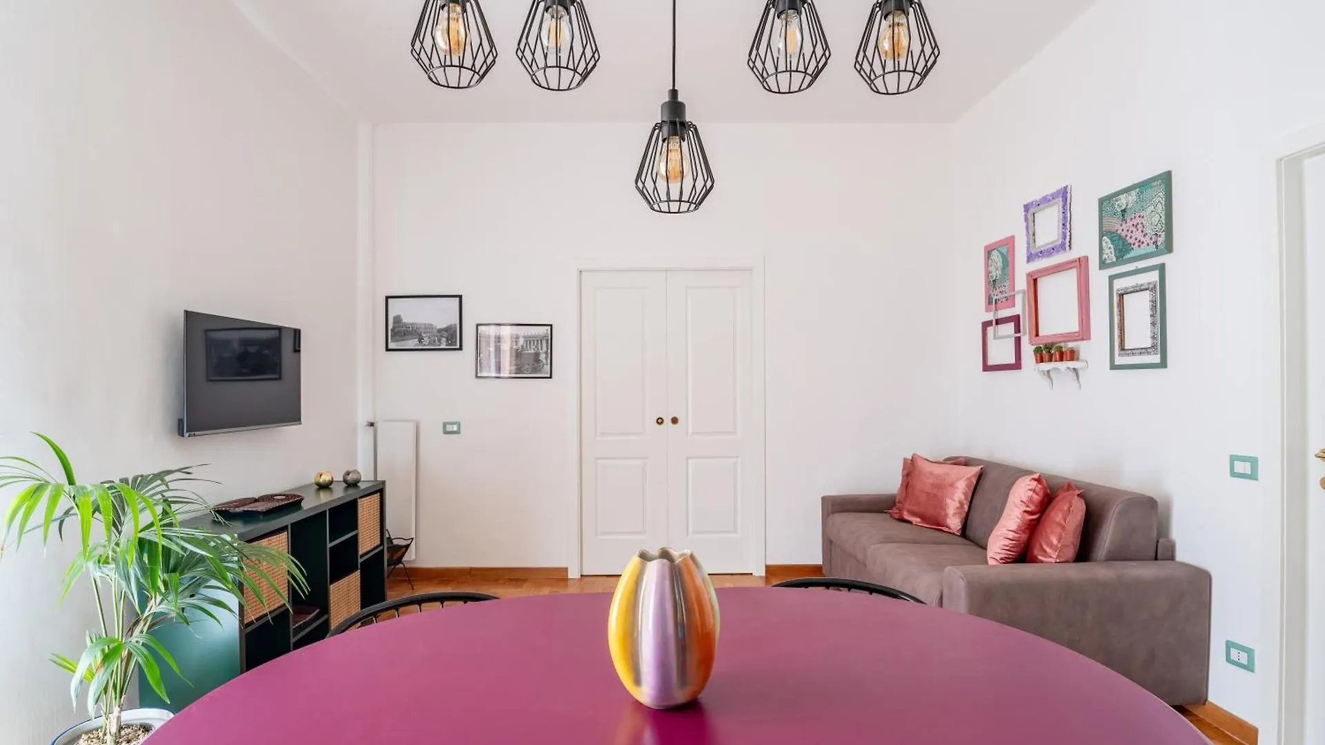 Apartment Homedesirome - La Casa A Colori