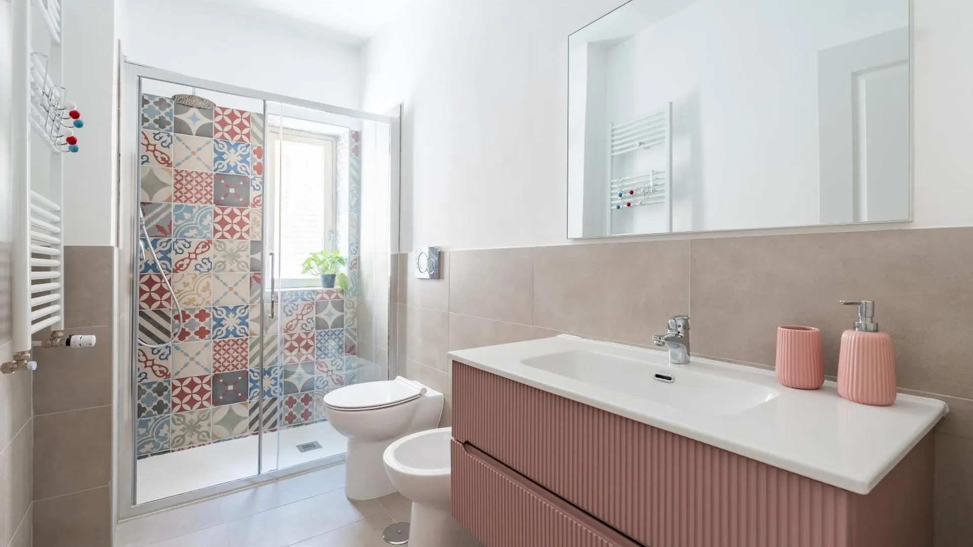 Apartment Homedesirome - La Casa A Colori Italy